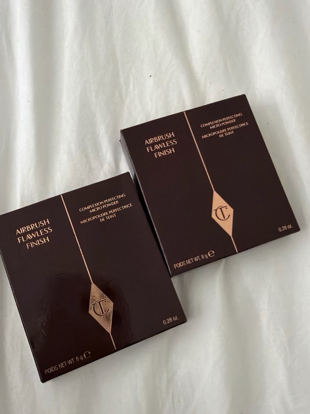 2 Charlotte Tilbury Airbrush Flawless Finish Powder - medium